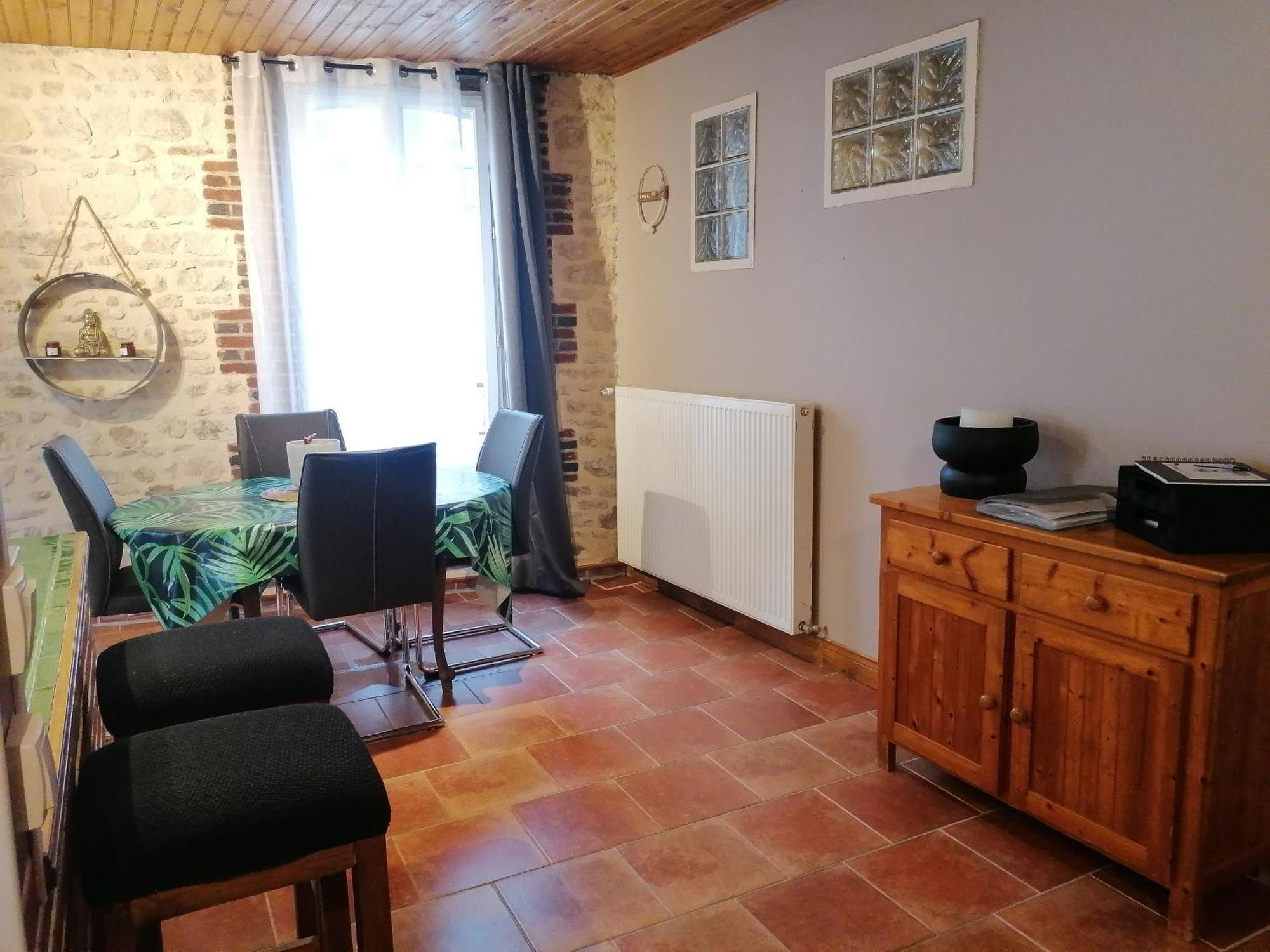 Gite A Sees Avec Garage Prive En Centre Ville Chambre photo