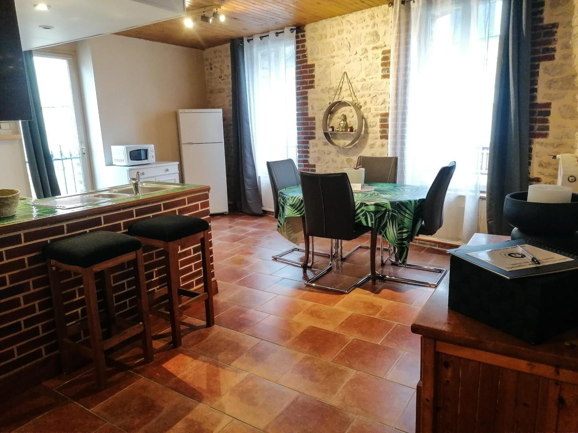 Gite A Sees Avec Garage Prive En Centre Ville Chambre photo